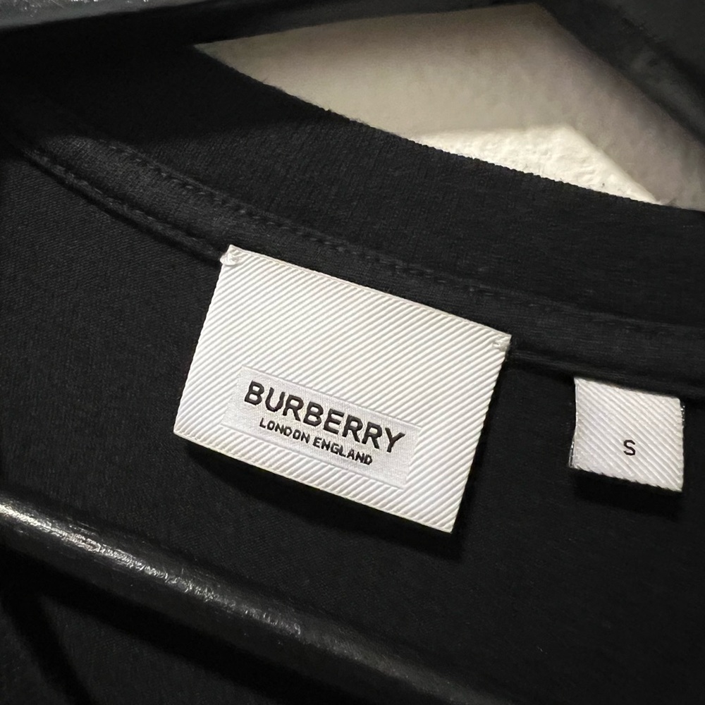 Burberry Men Tshirt Size S - Picture 3 of 4